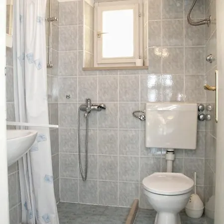4358a Lumbarda